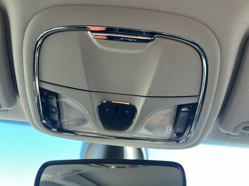 Certified 2019 Jeep Cherokee Overland image 33