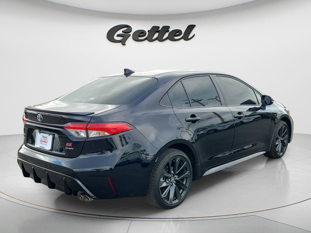 Used 2025 Toyota Corolla SE image 12