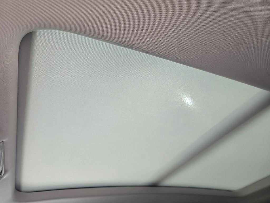 New 2026 Volkswagen Tiguan SE image 18