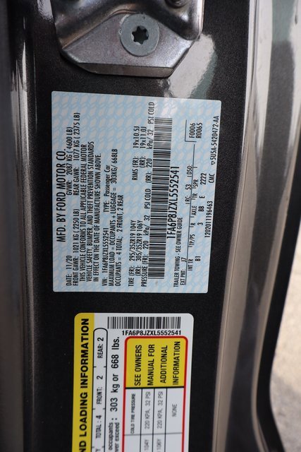 Used 2020 Ford Mustang Shelby GT350 w/ Technology Package image 38