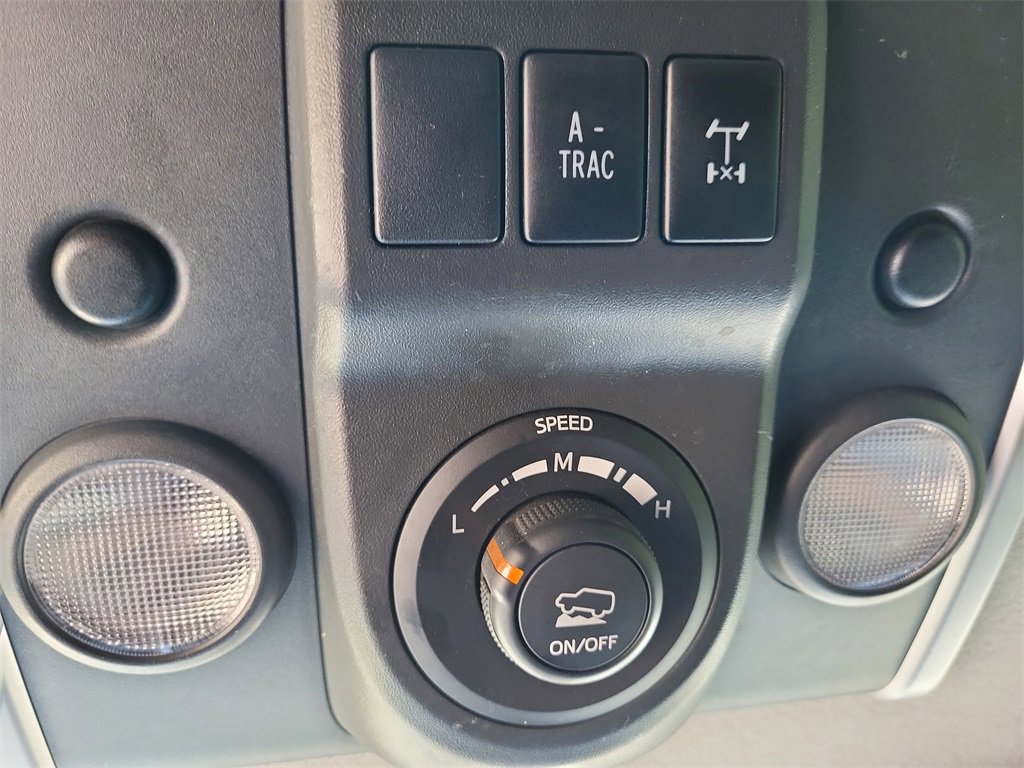 Used 2013 Toyota FJ Cruiser 4WD image 19