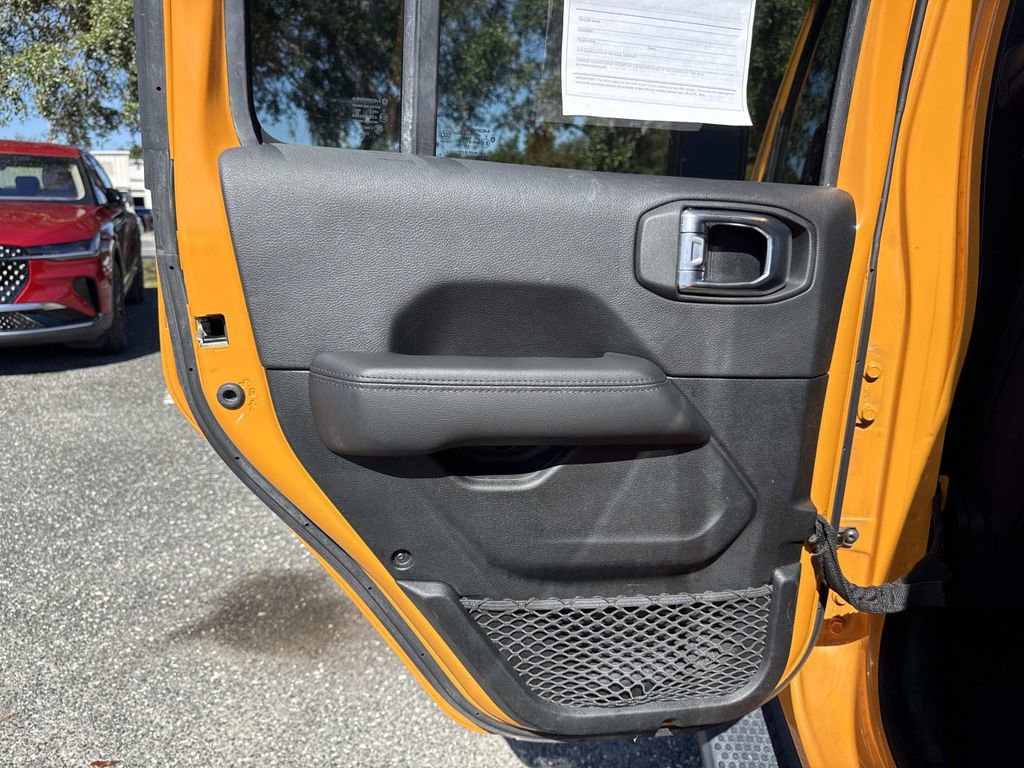 Used 2021 Jeep Wrangler Unlimited Sahara image 13