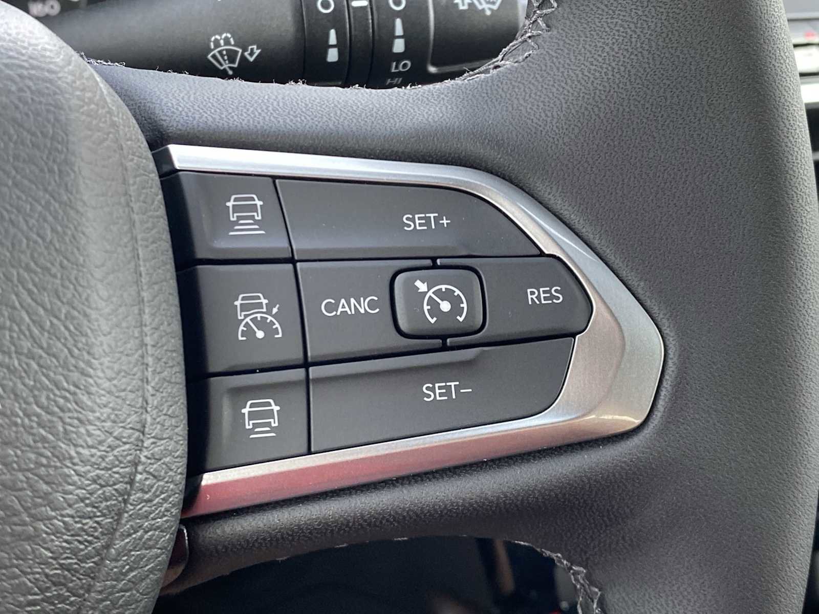 New 2025 Jeep Compass Limited w/ Sun & Sound Group image 23