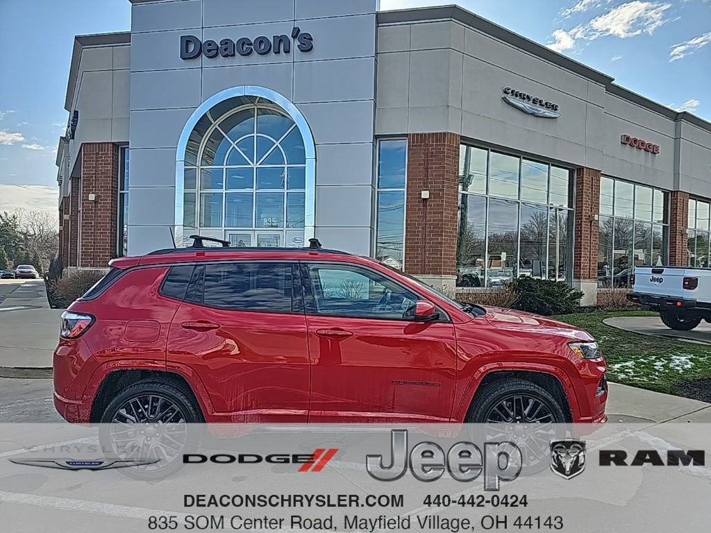 Certified 2022 Jeep Compass Limited image 1