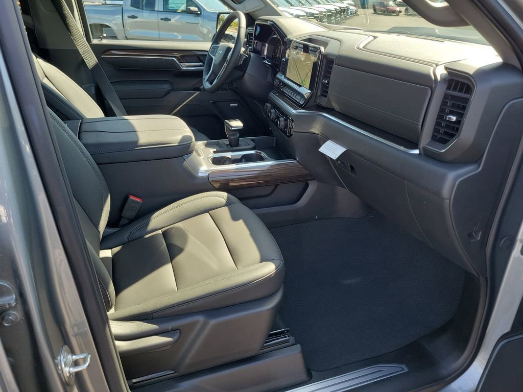 New 2026 Chevrolet Silverado 1500 LT Trail Boss w/ Safety Package AWD/4WD image 16