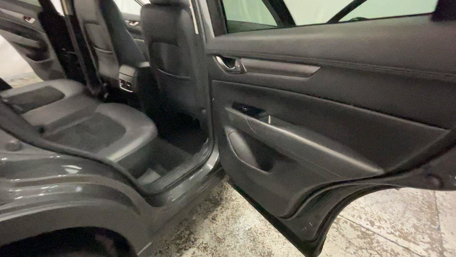 Used 2021 MAZDA CX-5 Touring FWD image 23