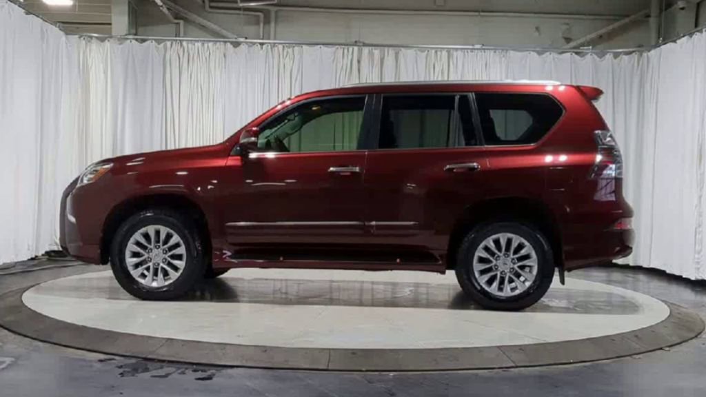 Used 2016 Lexus GX 460 w/ Premium Package image 6