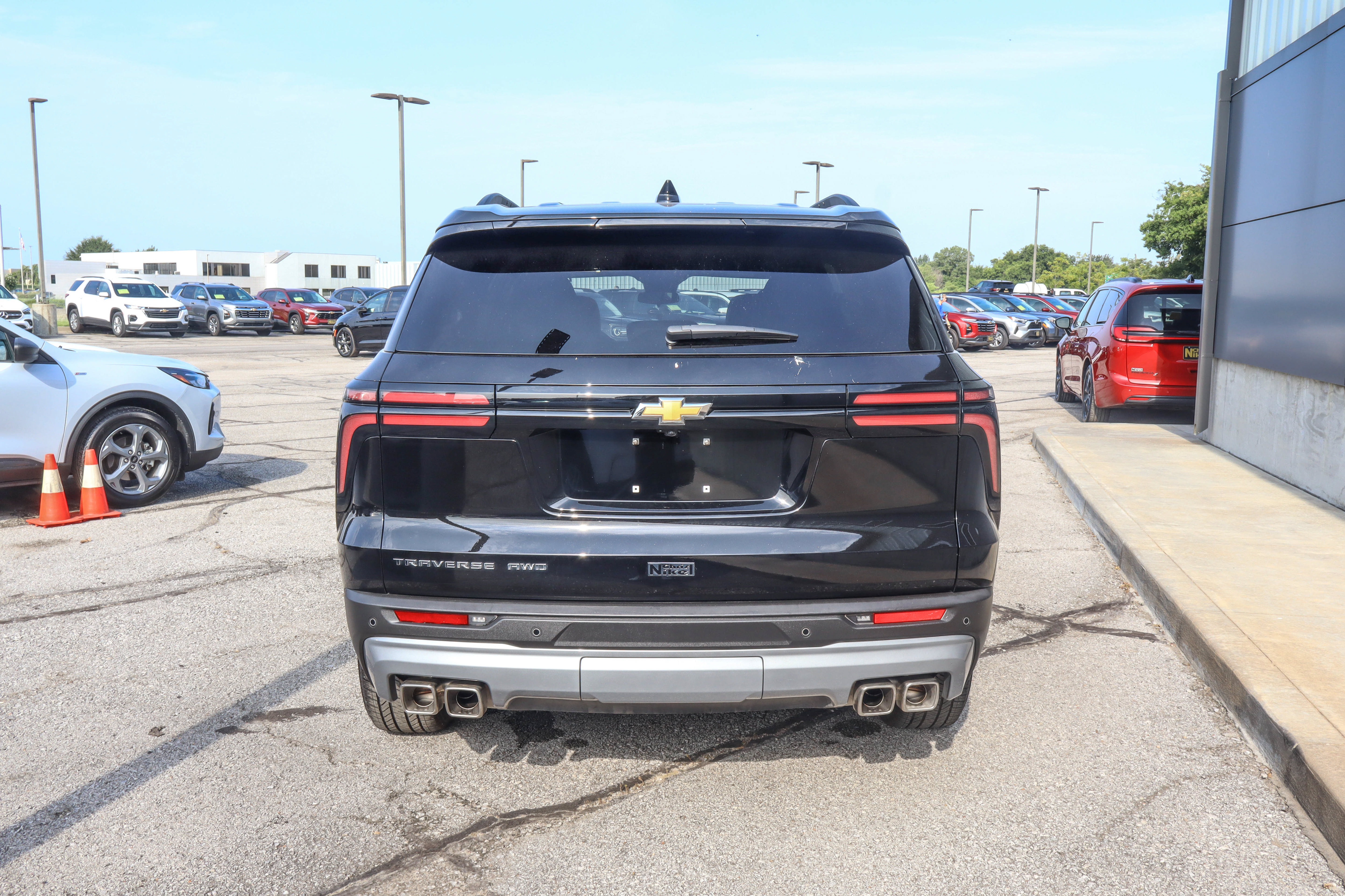 Used 2026 Chevrolet Traverse LT AWD/4WD image 5