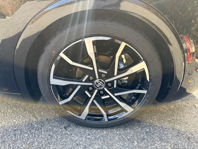 New 2026 Toyota Prius Plug-In Hybrid FWD image 13