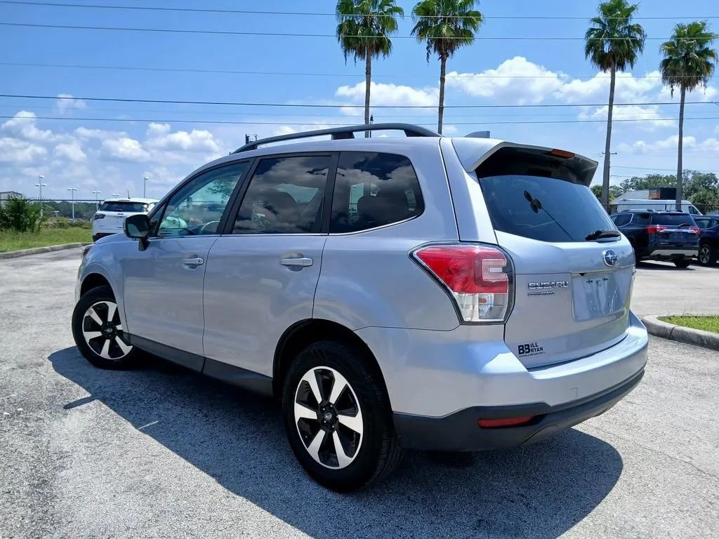 Used 2017 Subaru Forester 2.5i Limited image 3