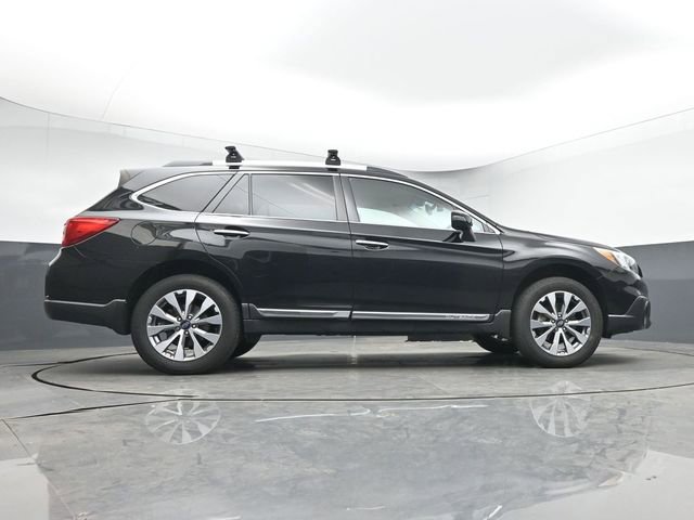Used 2017 Subaru Outback 2.5i Touring w/ Popular Package #5A image 17