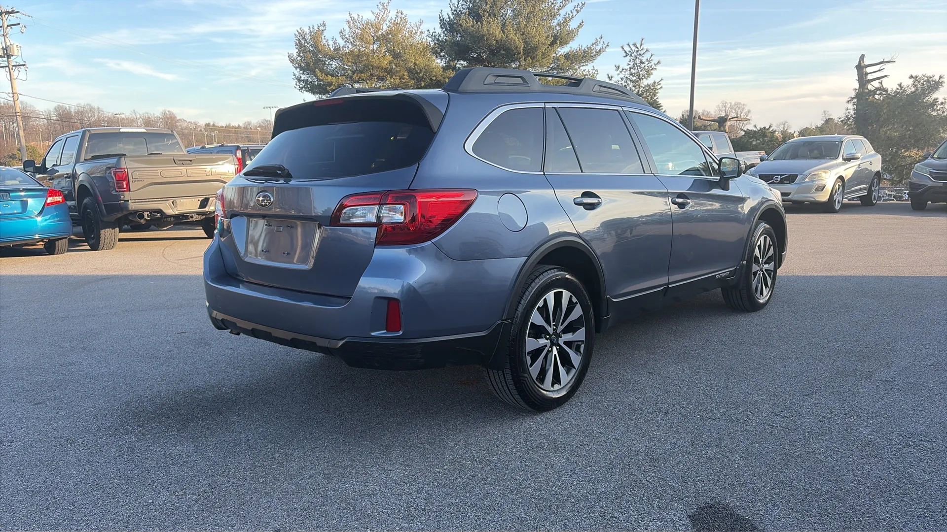 Used 2015 Subaru Outback 2.5i Limited image 9