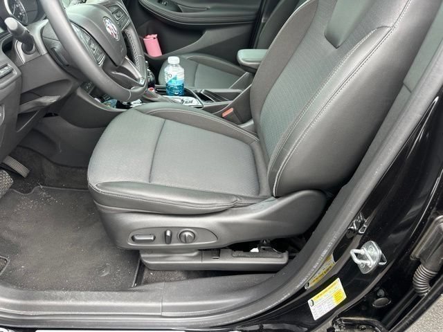 Certified 2022 Buick Encore GX Select w/ Advanced Technology Package FWD image 28