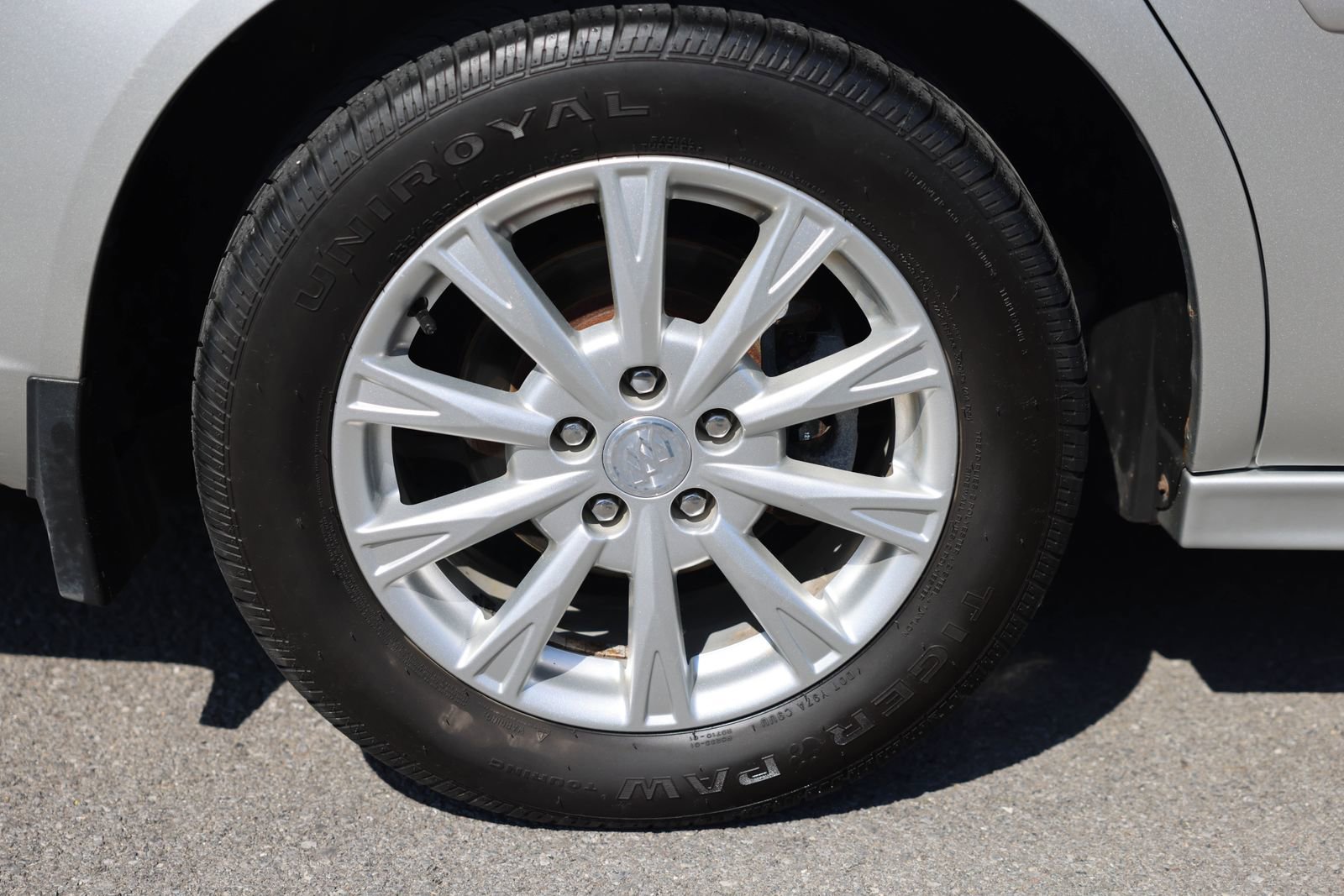 Used 2011 Buick Lucerne CXL w/ Driver Confidence Package FWD image 25