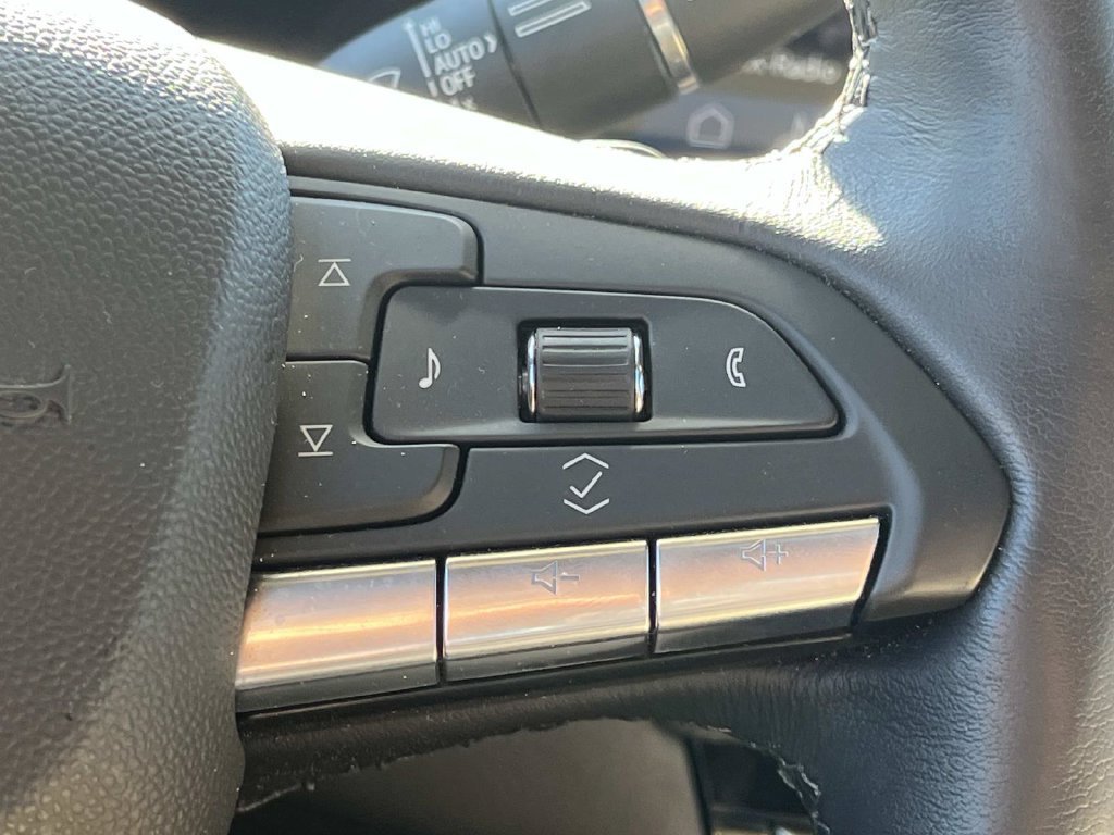 Certified 2024 Cadillac XT4 Premium Luxury AWD/4WD image 37
