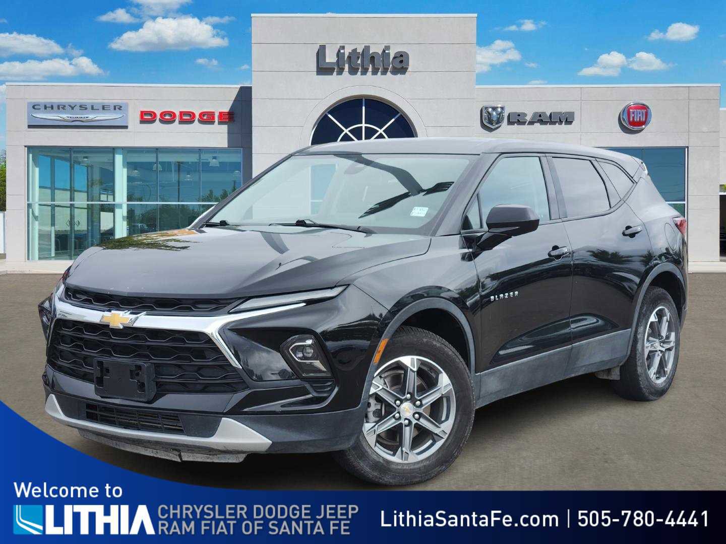Used 2023 Chevrolet Blazer LT image 1