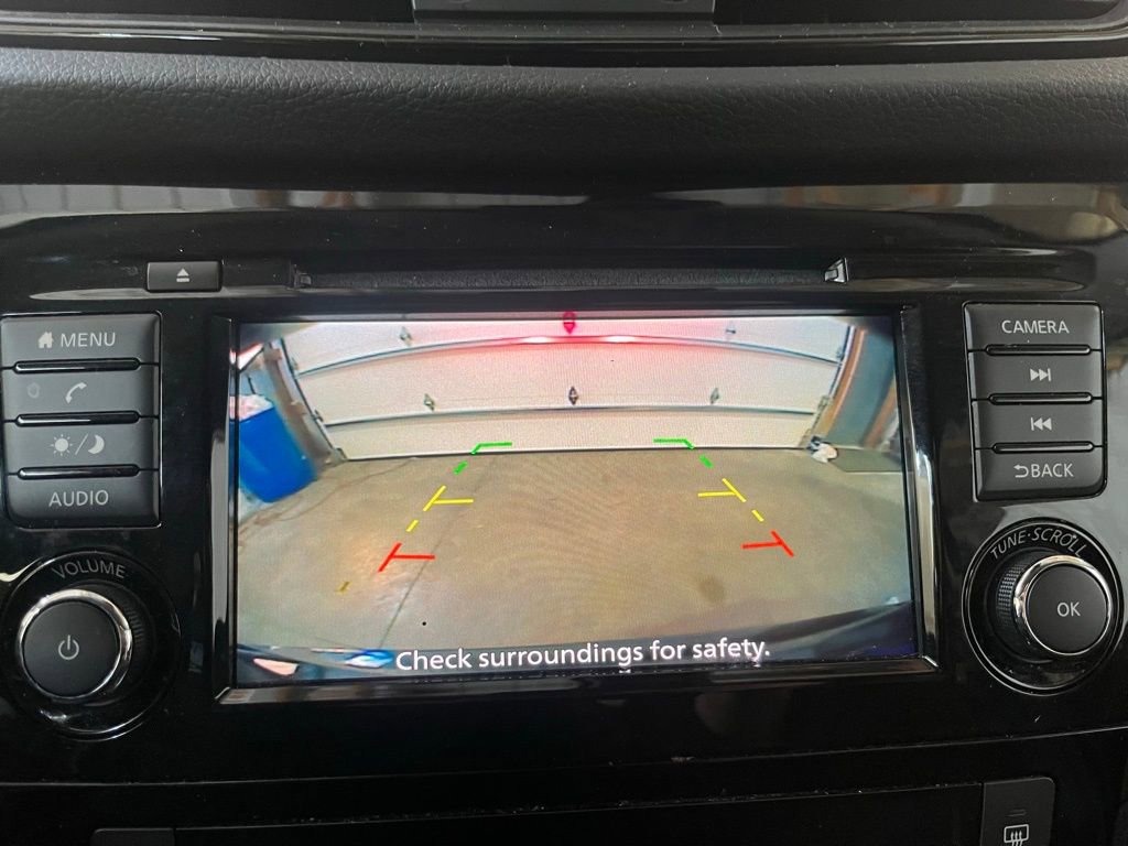 Used 2020 Nissan Rogue SV AWD/4WD image 16