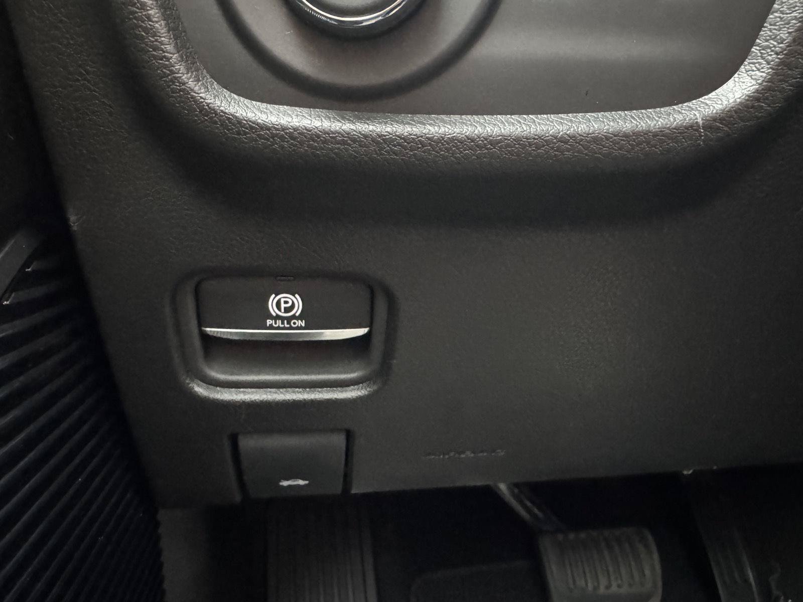 Used 2024 Jeep Grand Cherokee Summit AWD/4WD image 18