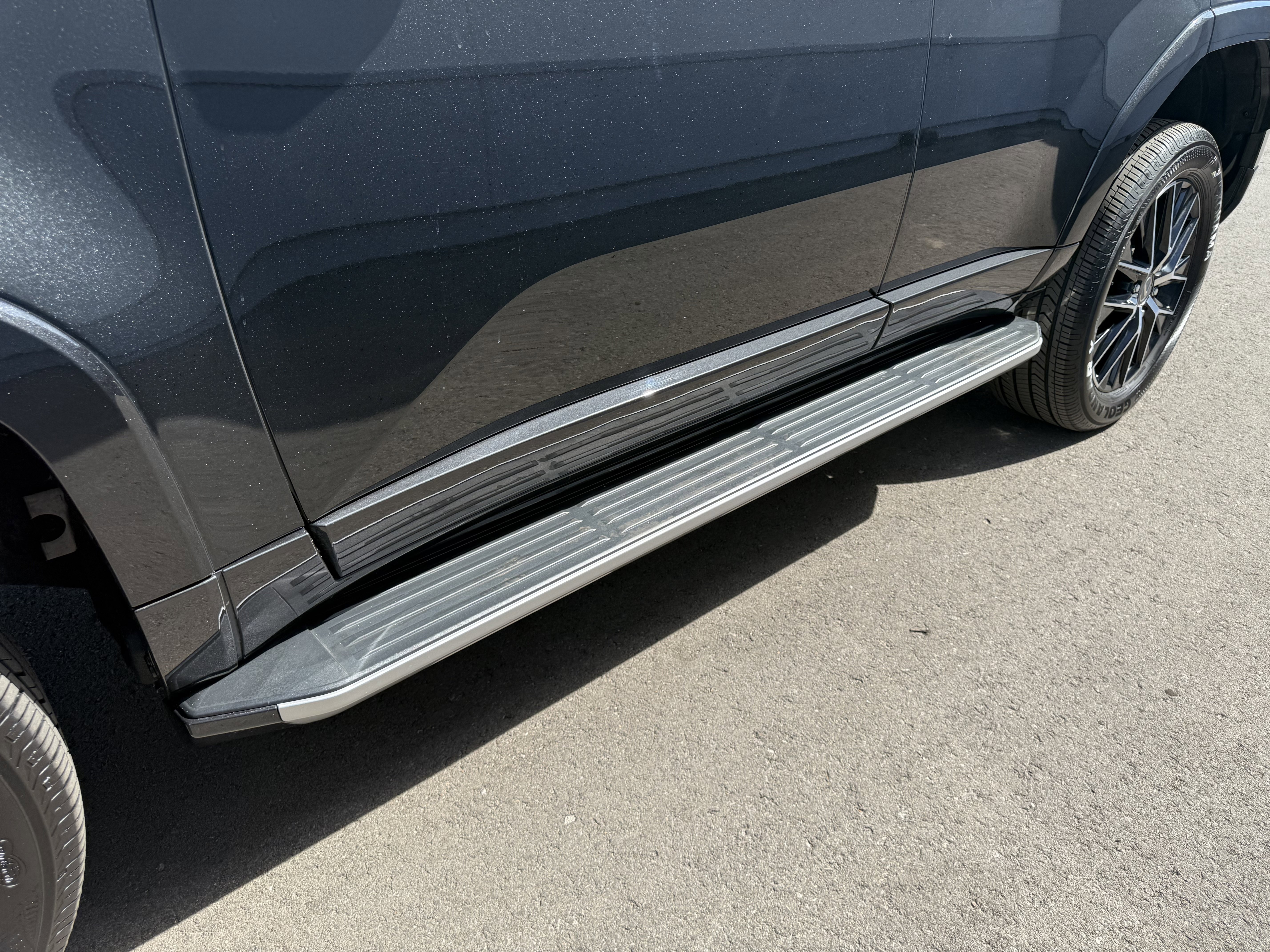 Used 2024 Lexus GX 550 w/ Accessory Package (2T) image 29