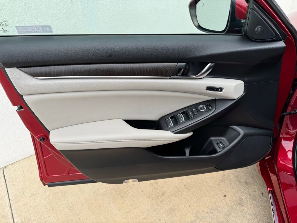 Used 2021 Honda Accord EX-L image 12
