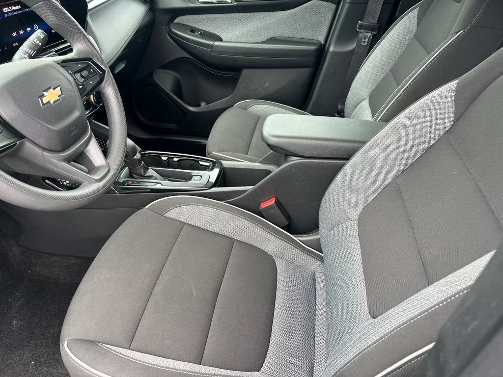 Used 2025 Chevrolet TrailBlazer LT AWD/4WD image 10