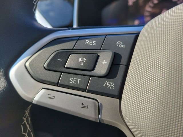 New 2026 Volkswagen Taos SE FWD image 24