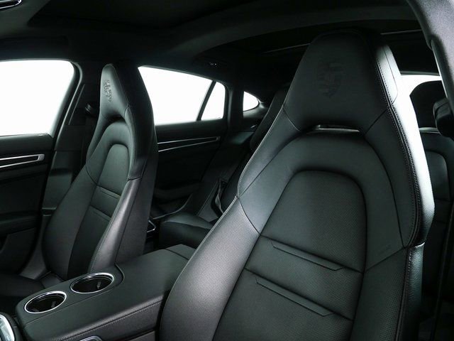 Certified 2023 Porsche Panamera Platinum Edition image 5