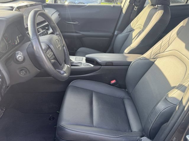 Used 2024 Lexus UX 250h AWD w/ Premium Package image 26