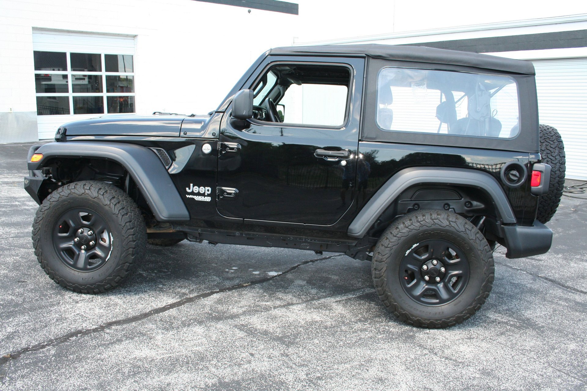 Used 2020 Jeep Wrangler Sport AWD/4WD image 10