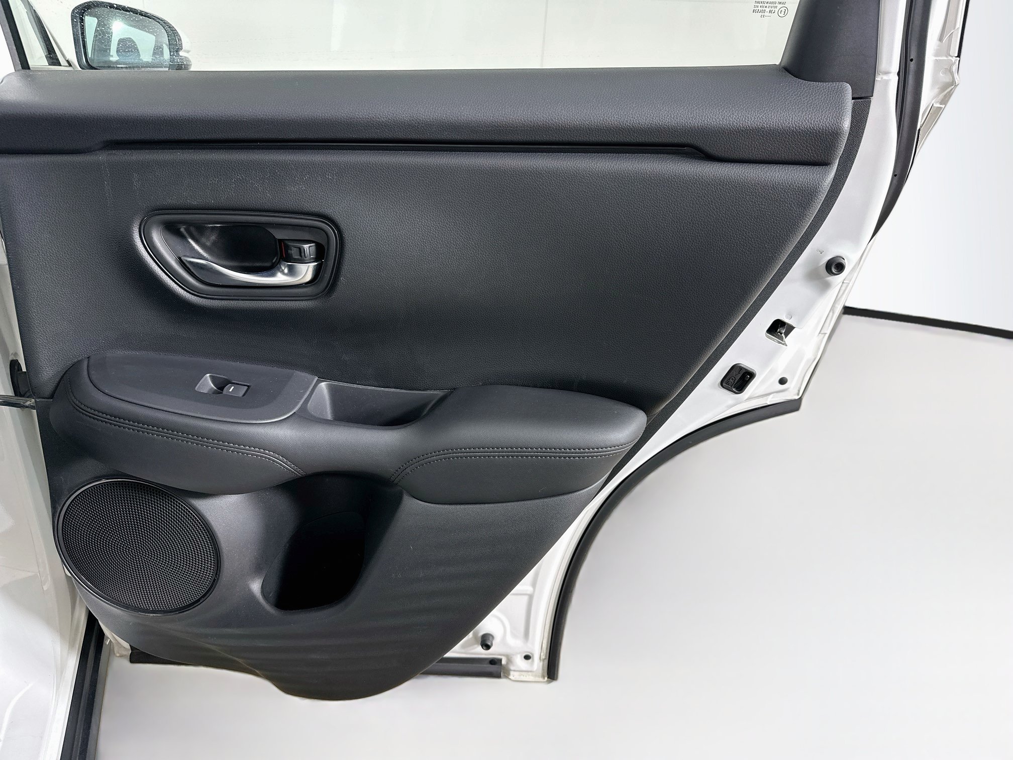 Used 2023 Honda HR-V LX image 28