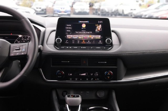 Certified 2025 Nissan Rogue SV AWD/4WD image 26