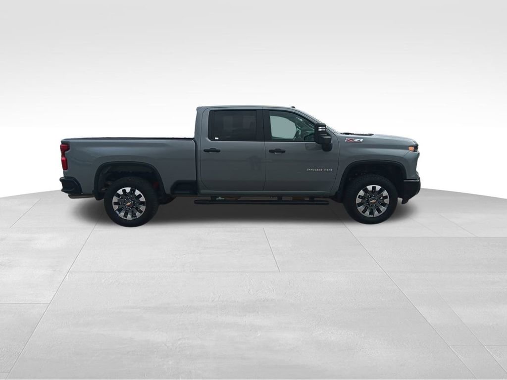 Used 2025 Chevrolet Silverado 2500 Custom w/ Custom Value Package image 5