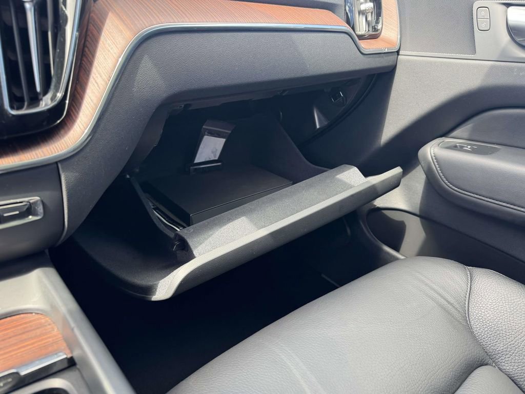 Certified 2023 Volvo XC60 B5 Plus w/ Climate Package image 30