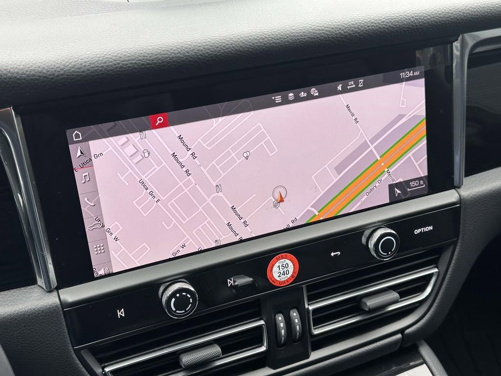 Certified 2026 Porsche Macan image 26