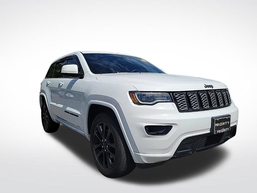 Used 2020 Jeep Grand Cherokee Altitude AWD/4WD image 5