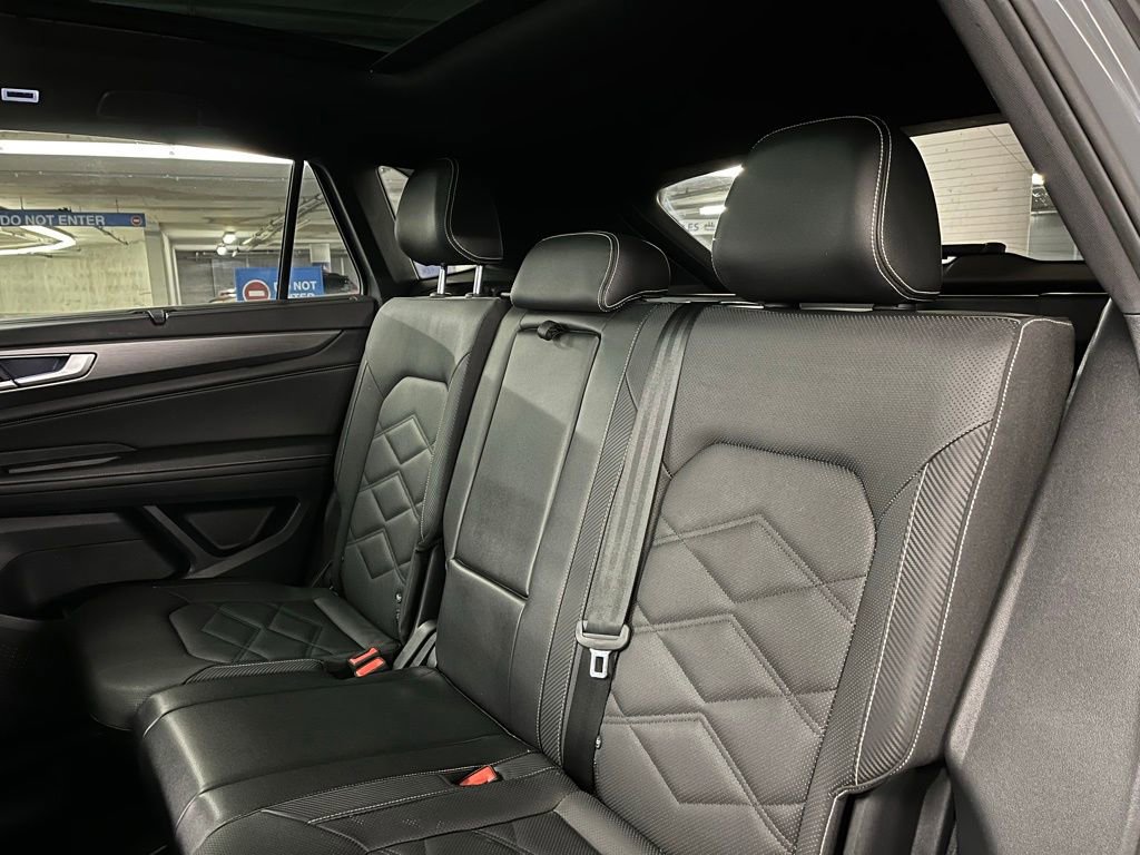 Used 2024 Volkswagen Atlas Cross Sport SE w/ Panoramic Sunroof Package image 20