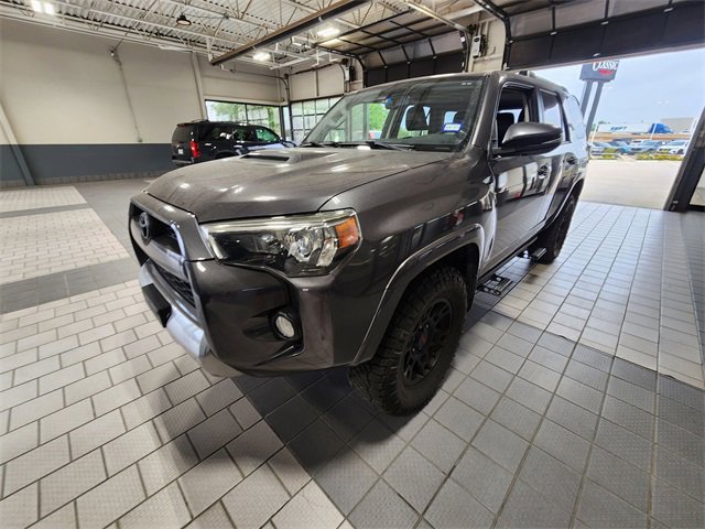 Used 2018 Toyota 4Runner TRD Off-Road Premium AWD/4WD image 3