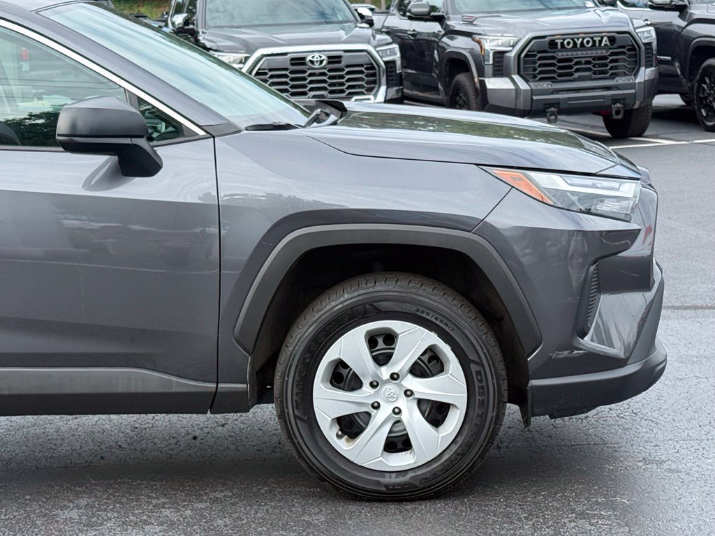 Certified 2023 Toyota RAV4 LE AWD/4WD image 10