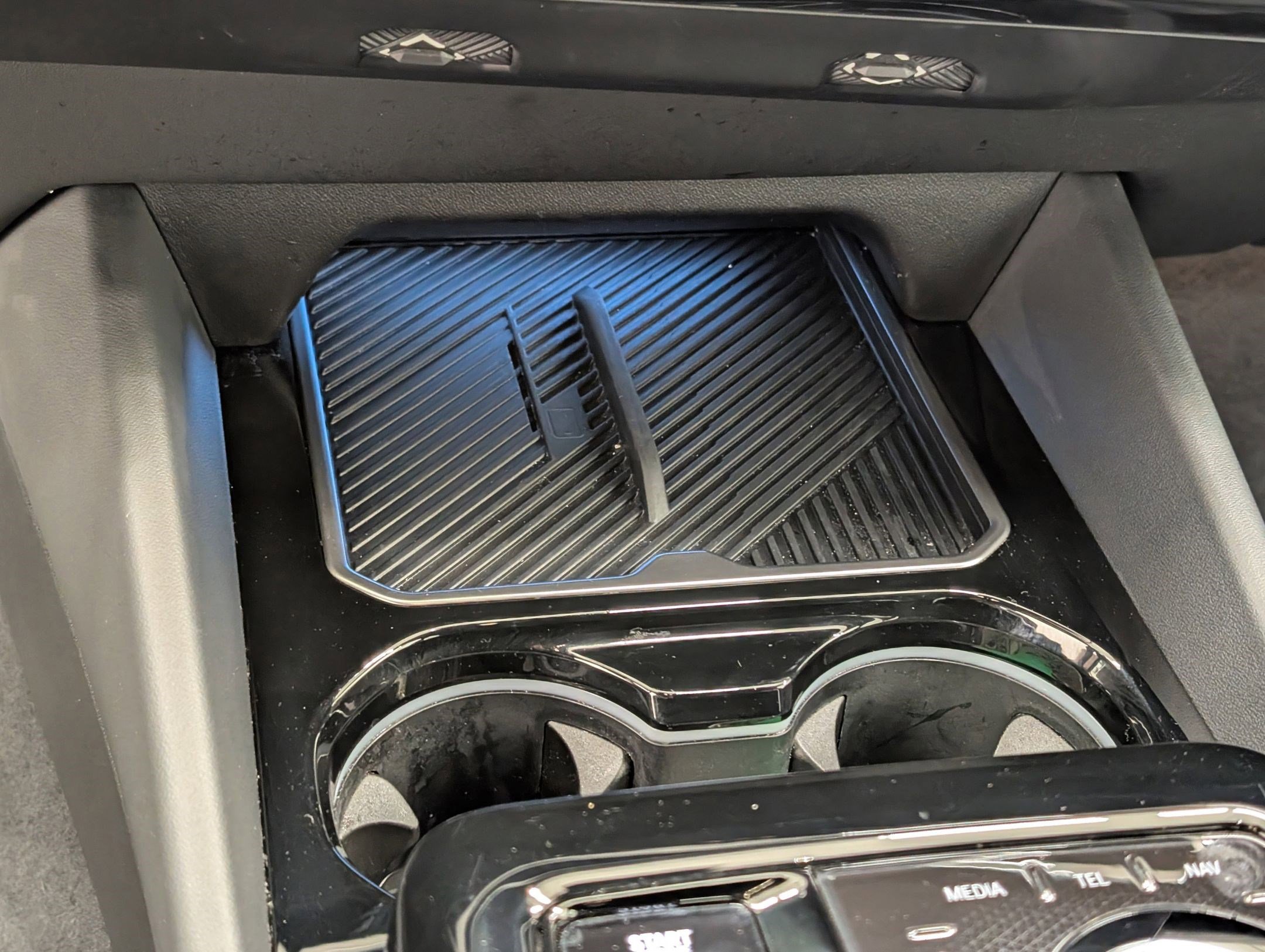 Used 2024 BMW 530i w/ Premium Package RWD image 21