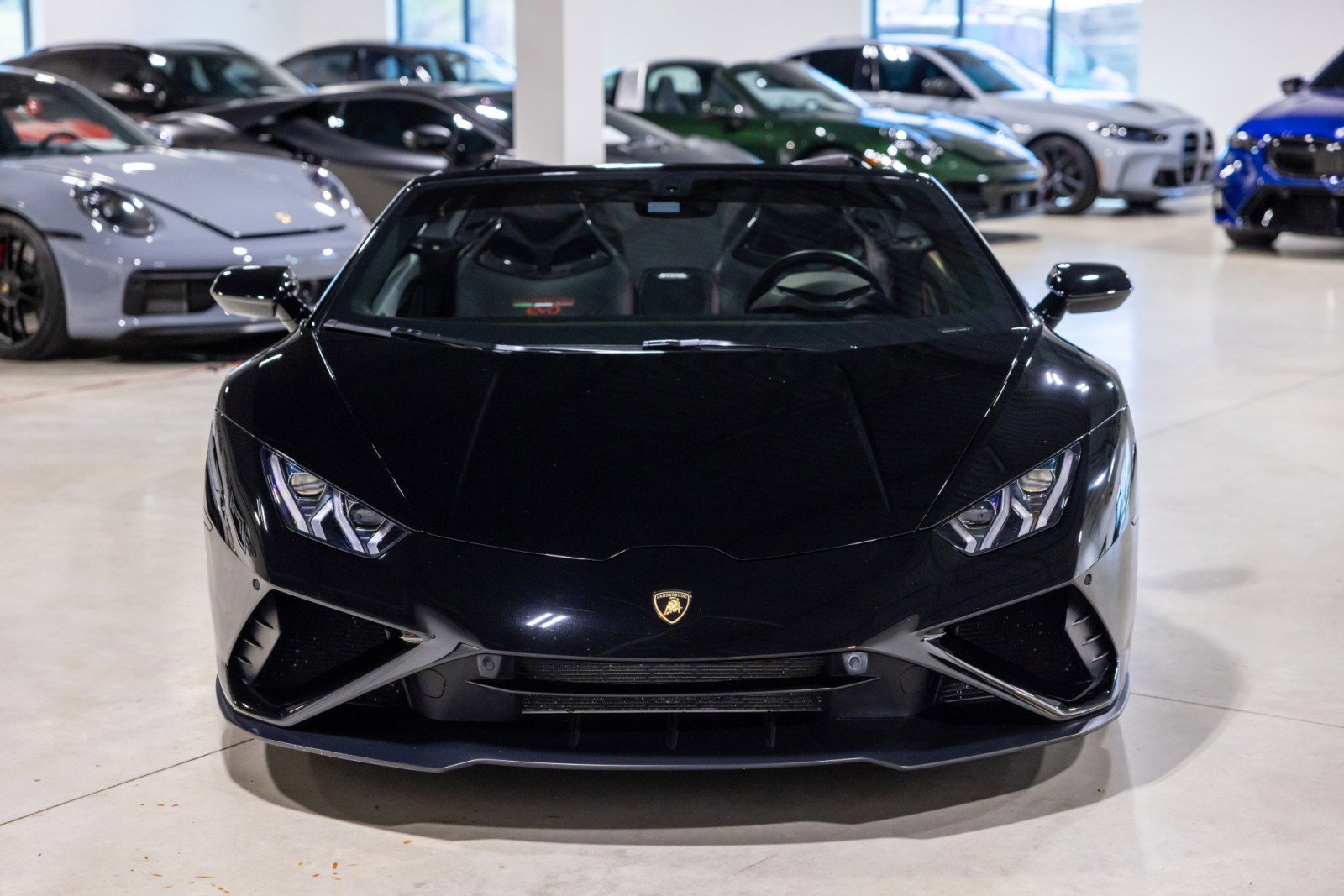 Used 2020 Lamborghini Huracan EVO image 11