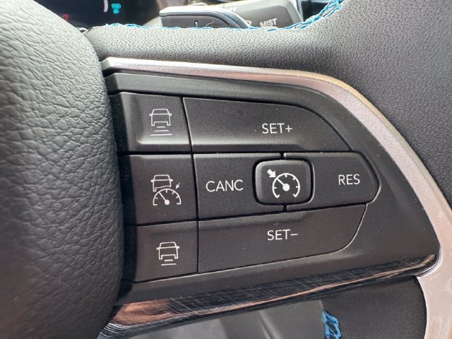 Used 2023 Jeep Grand Cherokee Trailhawk w/ Advanced Protech Group II AWD/4WD image 47