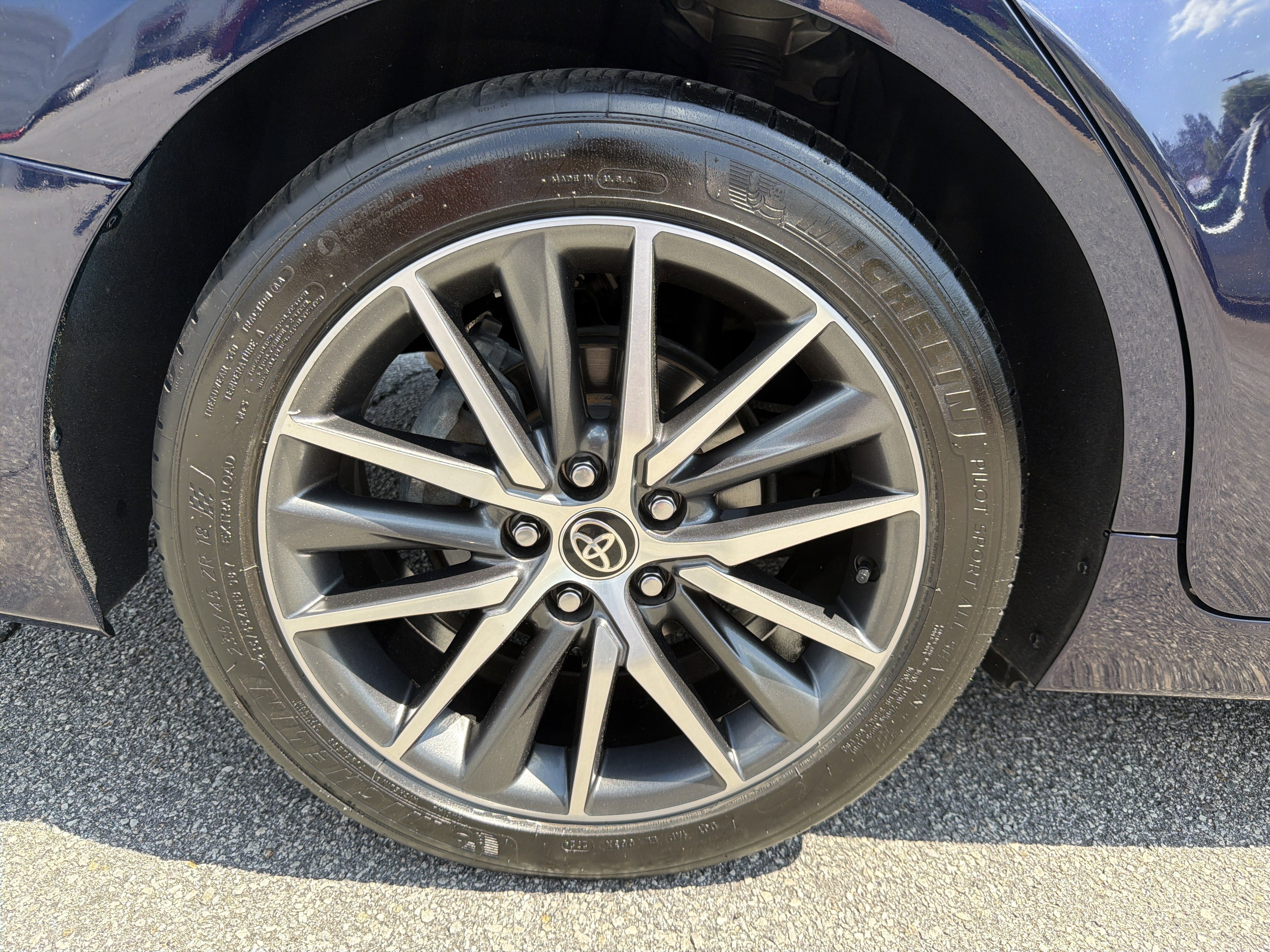 Certified 2021 Toyota Camry XLE image 29