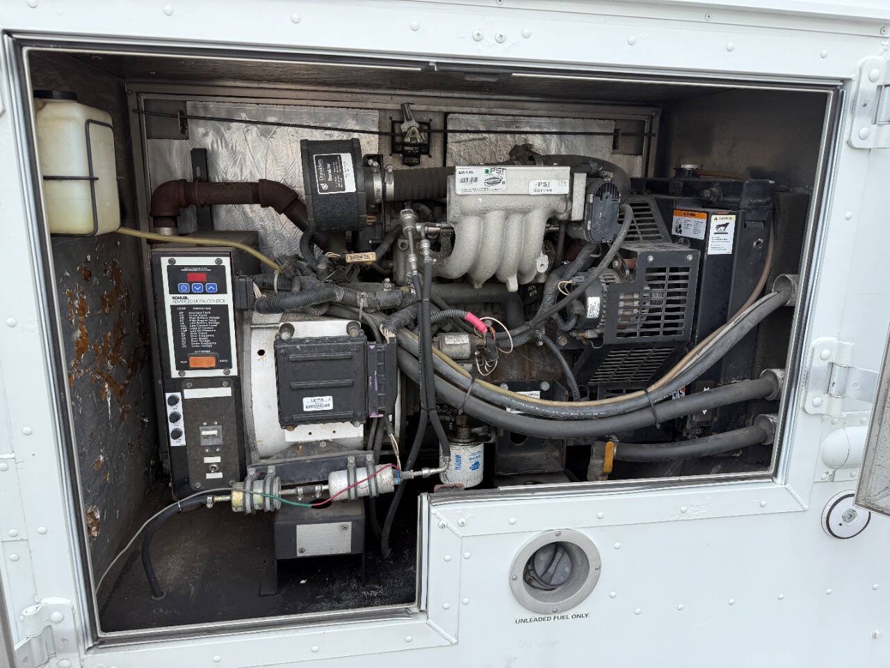 Used 2009 Chevrolet Express 3500 RWD image 16
