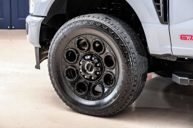 Used 2025 Ford F350 Lariat w/ Black Appearance Package AWD/4WD image 72