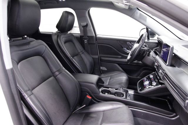 Used 2020 Lincoln Corsair Standard w/ Premium Package image 12