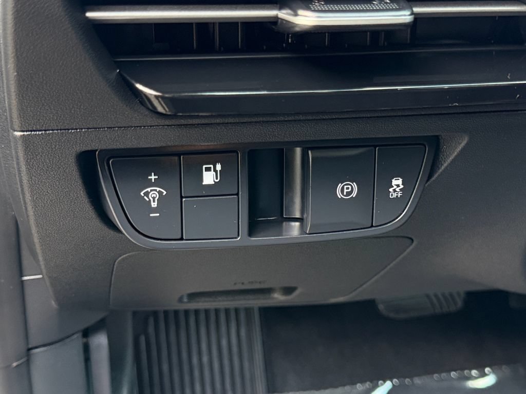 Certified 2024 Kia EV6 Light AWD/4WD image 29