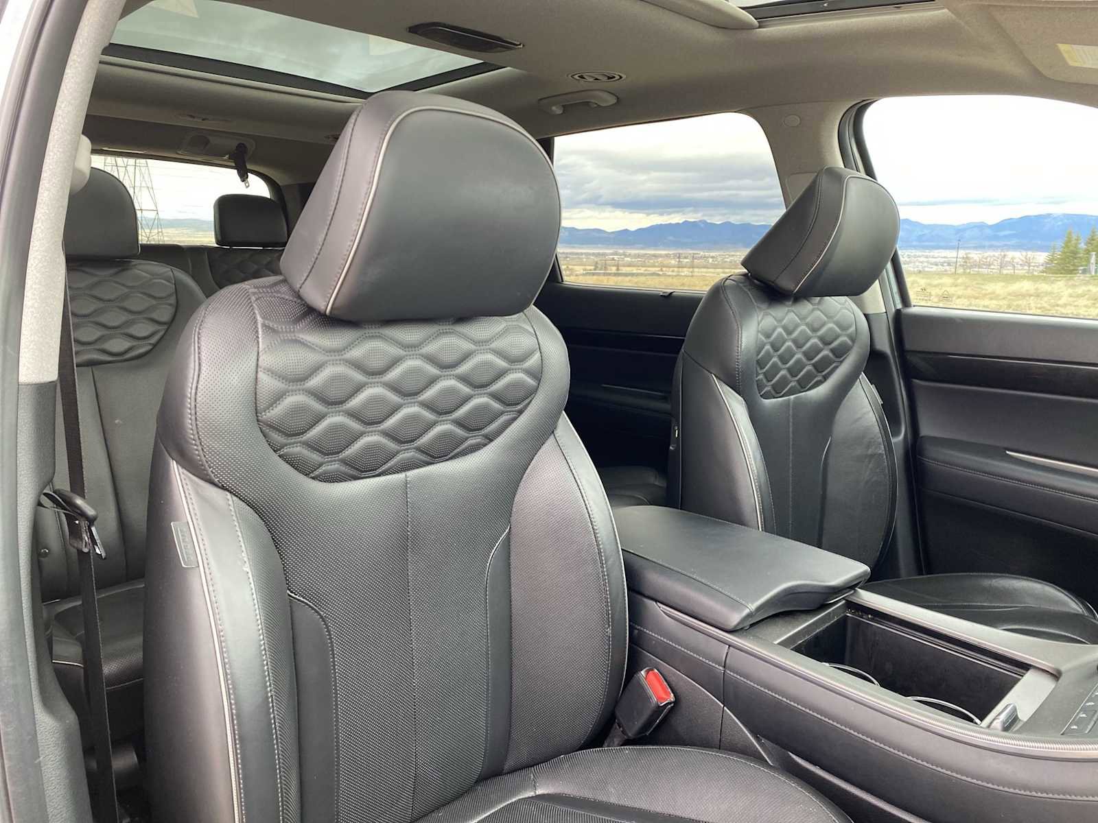 Used 2021 Hyundai Palisade Limited w/ Winter Package image 18