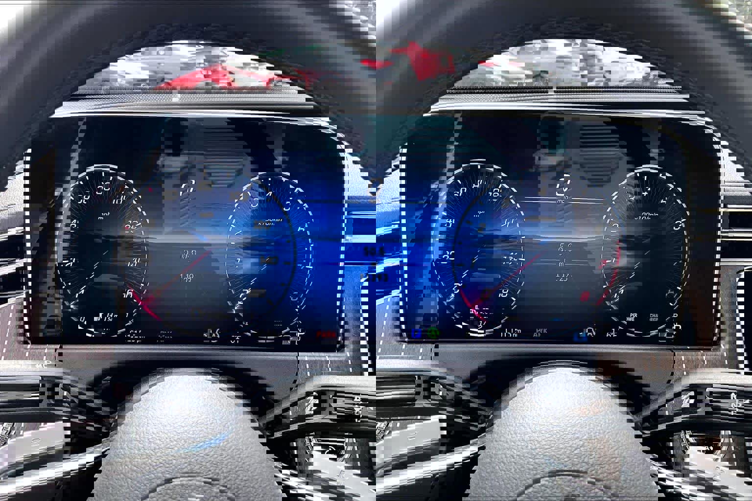 Used 2025 Mercedes-Benz E 350 4MATIC Sedan image 27