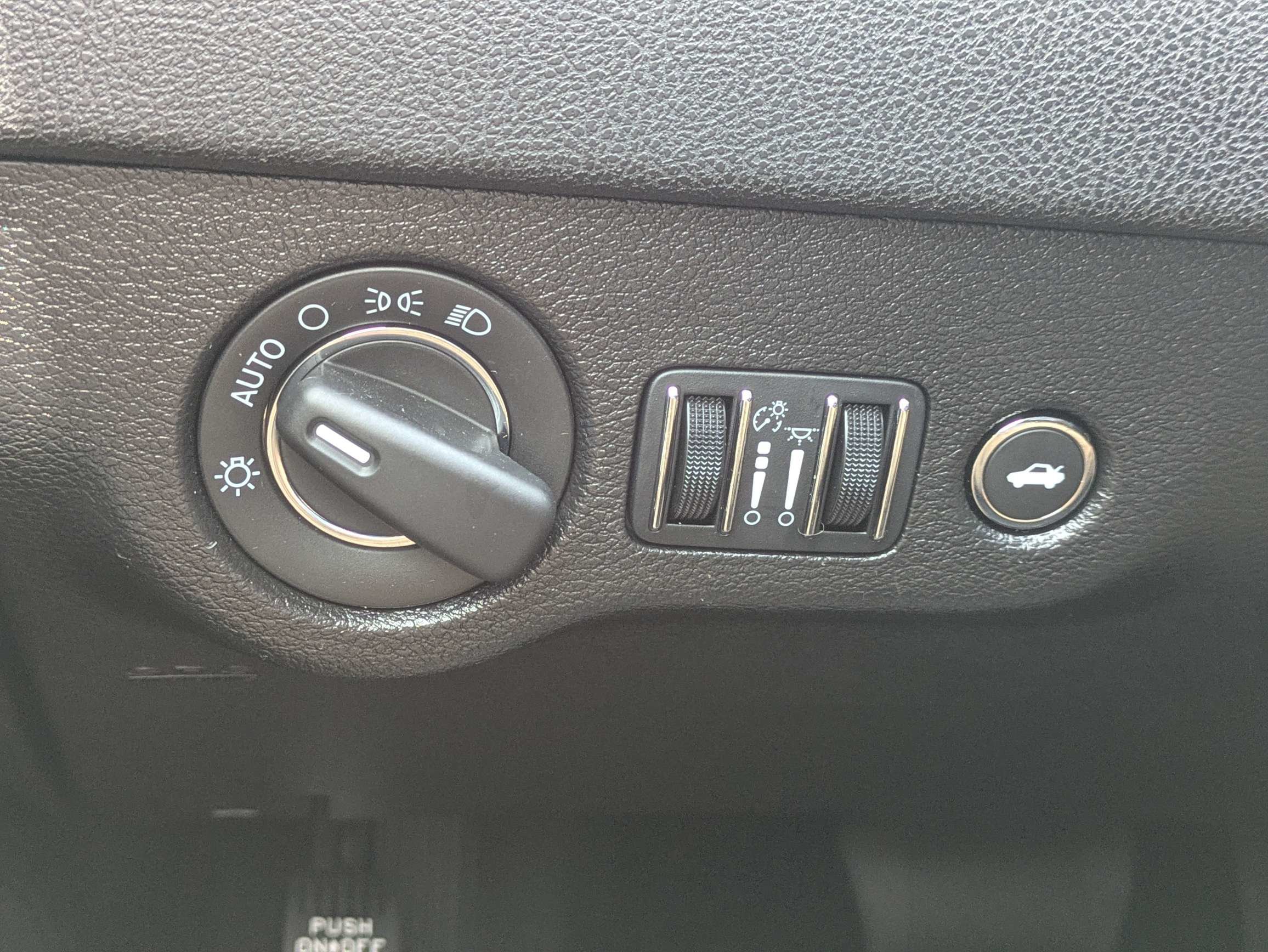 Used 2023 Chrysler 300 Touring RWD image 27