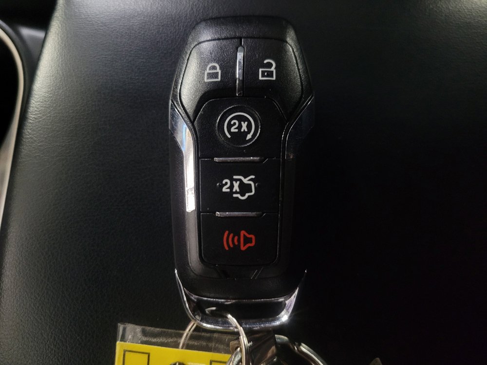 Used 2016 Lincoln MKX Reserve w/ Climate Package AWD/4WD image 32